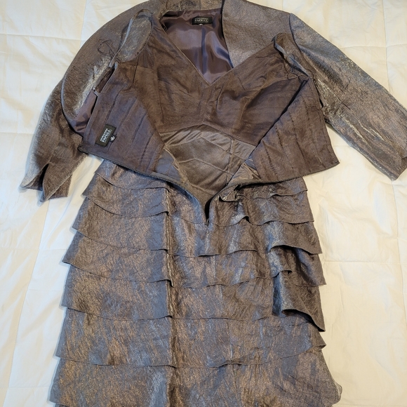 Adrianna Papell women's  Shutter-Pleated Dress + Jacket size 12 - Picture 4 of 12